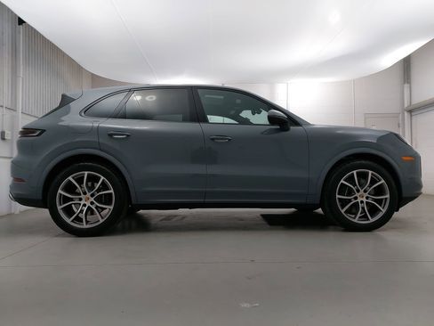 New 2026 Porsche Cayenne image 8