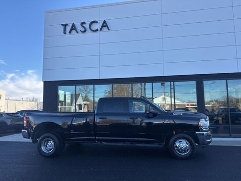 Used 2020 RAM 3500 Tradesman image 2