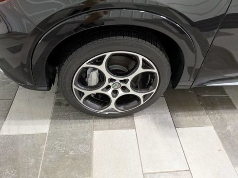 Used 2024 Alfa Romeo Tonale Ti AWD/4WD image 7