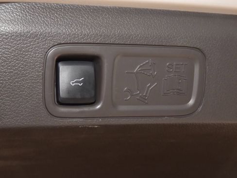 Used 2022 Lincoln Navigator Reserve AWD/4WD image 39