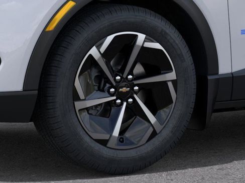 New 2026 Chevrolet Equinox EV LT image 9