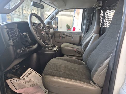 Used 2023 GMC Savana 2500 w/ Driver Convenience Package RWD image 2