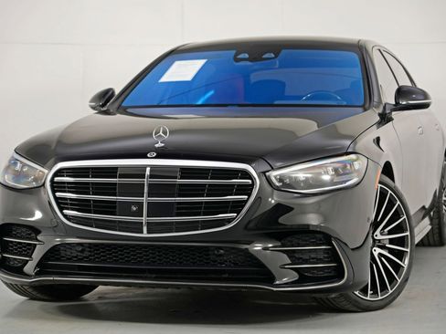 Used 2023 Mercedes-Benz S 580 4MATIC Sedan image 3