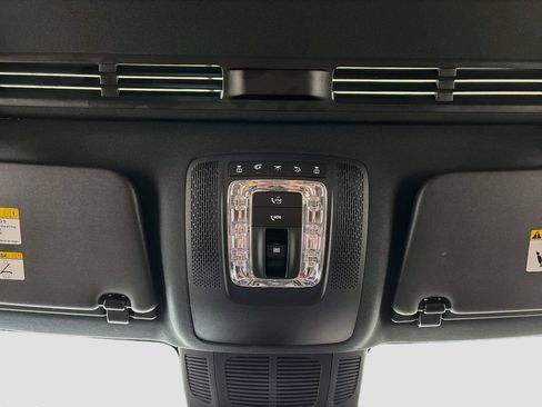 Used 2025 Mercedes-Benz GLE 450e 4MATIC image 22