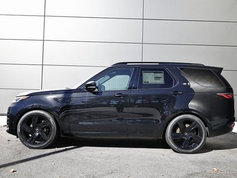 New 2025 Land Rover Discovery Metropolitan Edition image 5