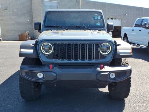 Used 2025 Jeep Wrangler Unlimited Rubicon AWD/4WD image 4