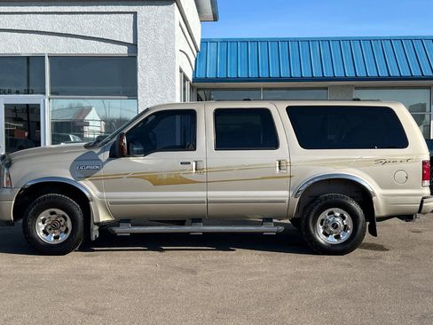 Used 2005 Ford Excursion Limited AWD/4WD image 8
