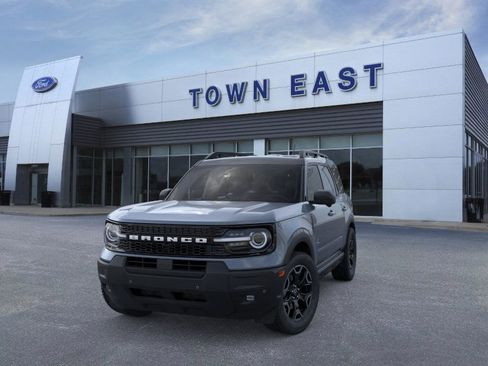 New 2025 Ford Bronco Sport Outer Banks w/ Outer Banks Tech Package+ image 2