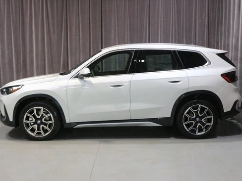 New 2025 BMW X1 xDrive28i w/ Premium Package image 2