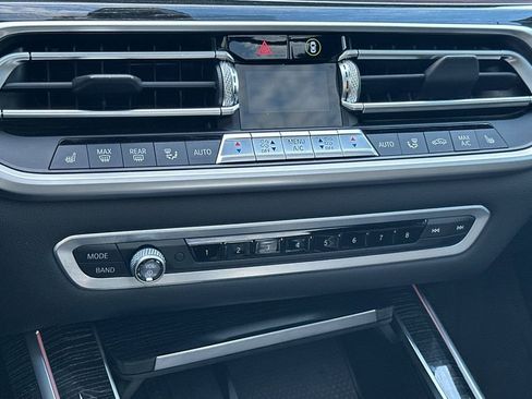 Used 2020 BMW X7 xDrive40i w/ M Sport Package image 24