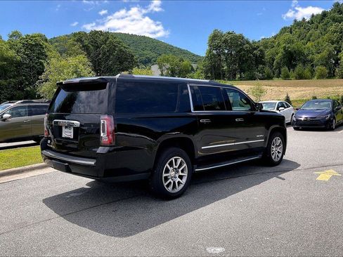 Used 2019 GMC Yukon XL Denali AWD/4WD image 5