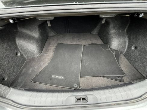 Used 2025 Nissan Altima 2.5 SV FWD image 31