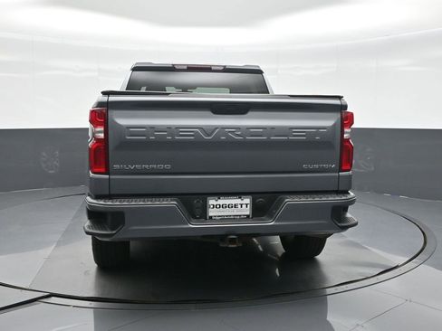 Used 2022 Chevrolet Silverado 1500 Custom image 4