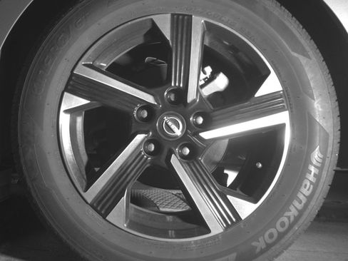 Used 2025 Nissan Sentra SV FWD image 17