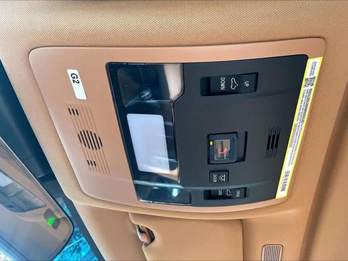 Used 2025 Lexus ES 350 w/ Premium Package FWD image 32