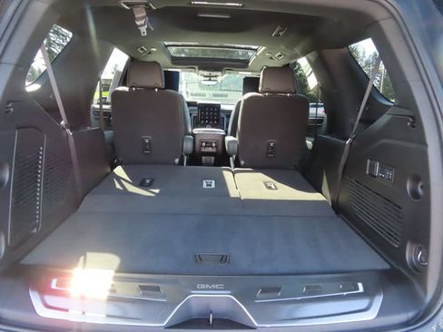 Used 2025 GMC Yukon AT4 w/ AT4 Premium Plus Package AWD/4WD image 46