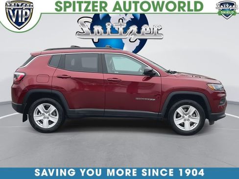 Used 2022 Jeep Compass Latitude image 10