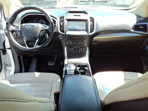 Used 2020 Ford Edge SEL w/ Convenience Package FWD image 8