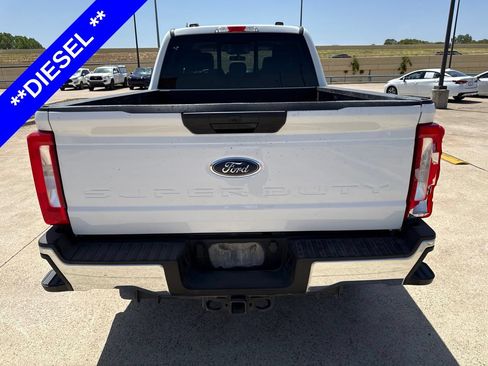 Used 2023 Ford F250 XLT w/ FX4 Off-Road Package AWD/4WD image 10