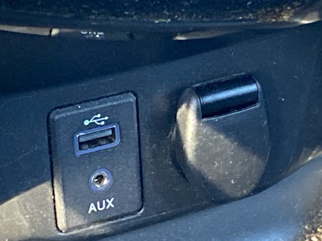Used 2017 Nissan Rogue SV AWD/4WD image 19