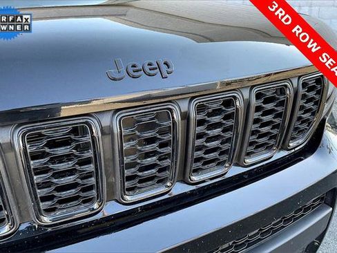 Certified 2024 Jeep Grand Cherokee L Laredo image 30
