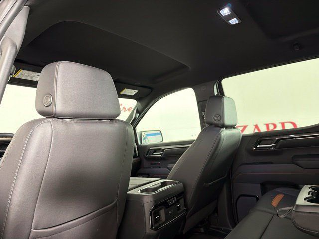 Used 2023 GMC Sierra 1500 AT4 w/ Technology Package AWD/4WD image 33