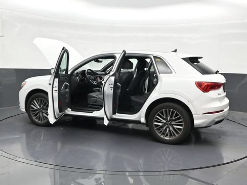 Used 2022 Audi Q3 2.0T Premium w/ Convenience Package AWD/4WD image 34