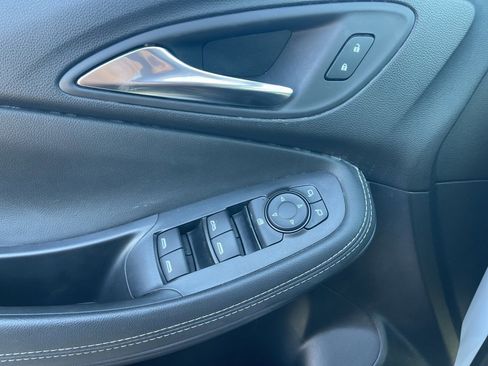 Certified 2025 Buick Encore GX Preferred image 28