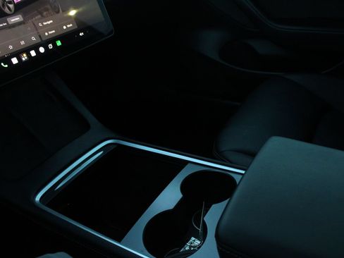Used 2023 Tesla Model 3 Standard Range RWD image 16