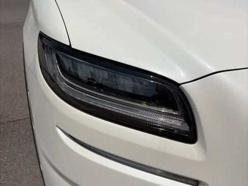 Used 2023 Lincoln Nautilus Reserve FWD image 7