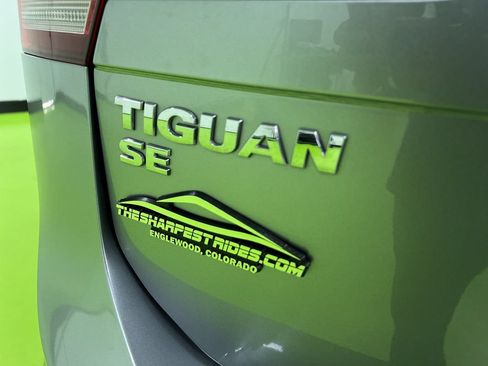 Used 2020 Volkswagen Tiguan SE AWD/4WD image 12