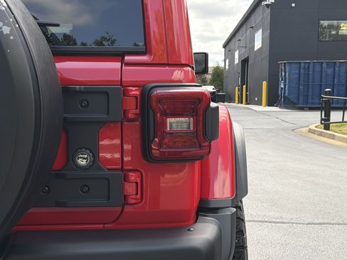 Used 2024 Jeep Wrangler Unlimited Rubicon 392 AWD/4WD image 49