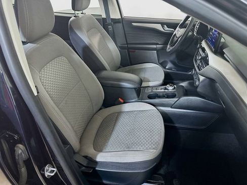 Certified 2021 Ford Escape SE w/ SE Sport Appearance Package image 15