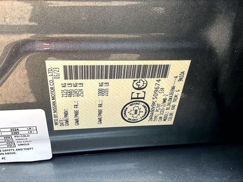 Used 2023 Nissan Maxima SL FWD image 21