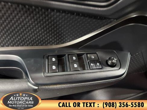 Used 2019 Toyota C-HR LE FWD image 19