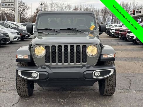 Used 2023 Jeep Gladiator Sport image 30