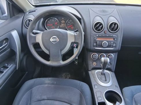 Used 2014 Nissan Rogue S image 9