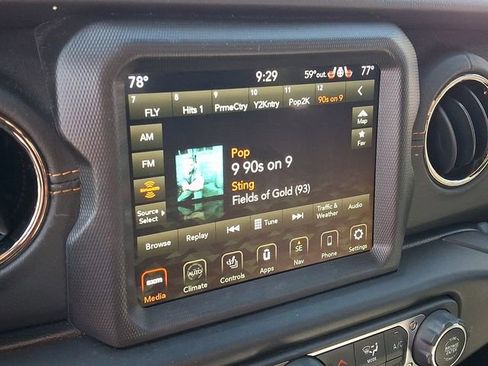 Used 2021 Jeep Gladiator Overland AWD/4WD image 13
