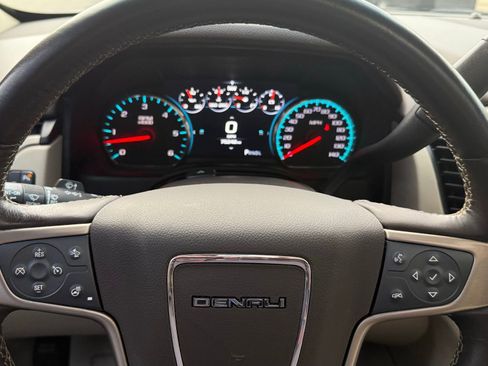 Used 2019 GMC Yukon Denali image 40