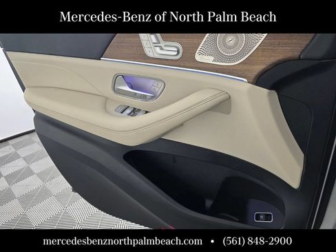 Certified 2025 Mercedes-Benz GLS 450 4MATIC image 25