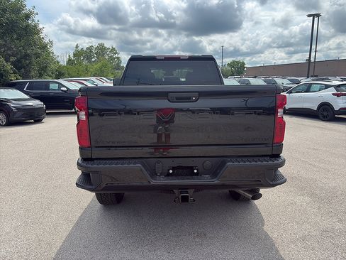 New 2026 Chevrolet Silverado 2500 Custom w/ Custom Blackout Package AWD/4WD image 4