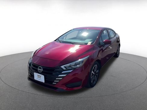 Used 2025 Nissan Versa SV image 4