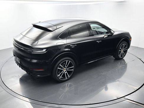 Certified 2024 Porsche Cayenne Coupe image 40