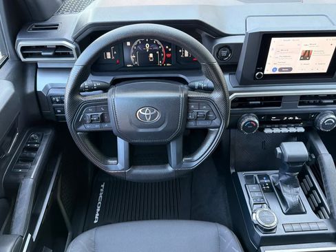 Used 2026 Toyota Tacoma SR5 AWD/4WD image 16