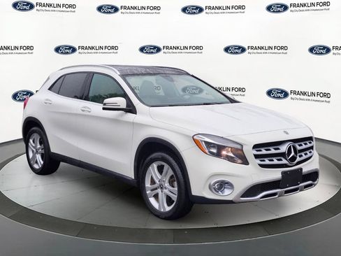 Used 2018 Mercedes-Benz GLA 250 4MATIC image 7