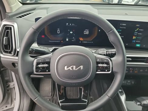 Certified 2024 Kia Sorento S FWD image 17