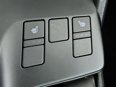 Used 2025 Kia Sportage LX image 25