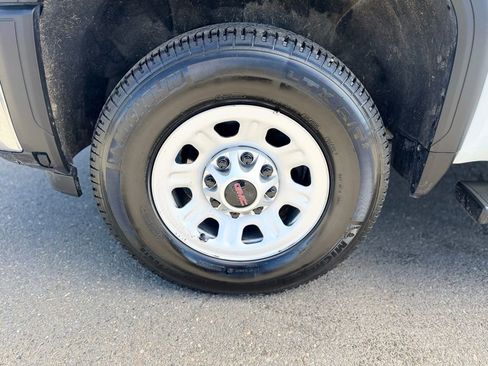 Used 2025 GMC Sierra 2500 Pro image 3