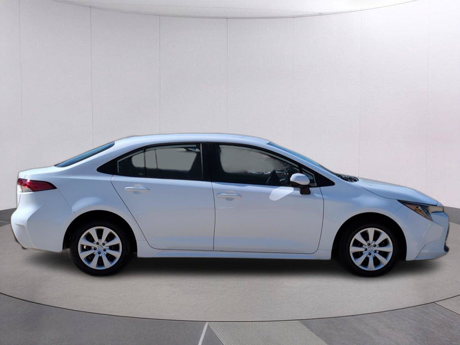 Used 2024 Toyota Corolla LE FWD image 9