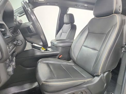Used 2021 Chevrolet Suburban Premier w/ Premium Package AWD/4WD image 19